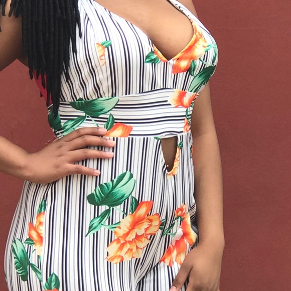 Summer Floral Jumpsuit - Picture 4 of 5